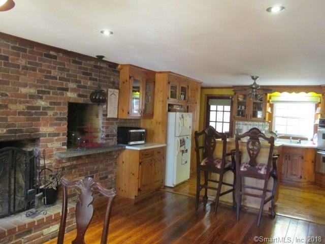 545 Simsbury Rd - Photo 5 of 60