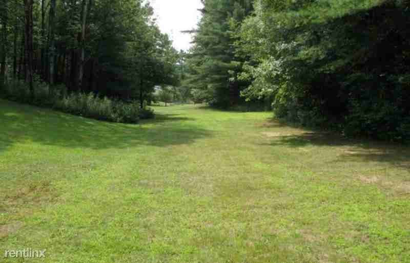 8 Erin Ln - Photo 2 of 8