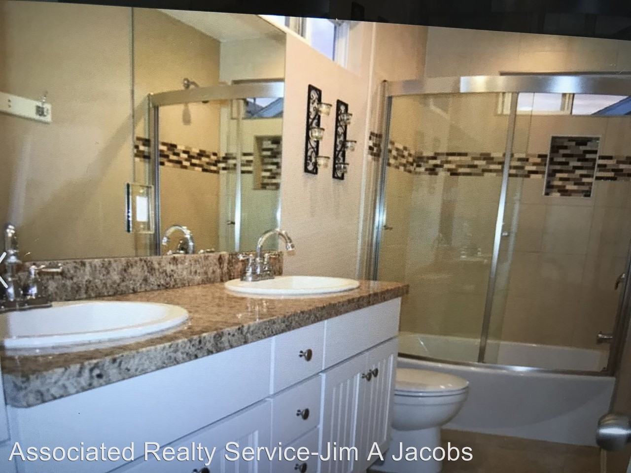 511 1/2 35th St - Photo 2 of 3