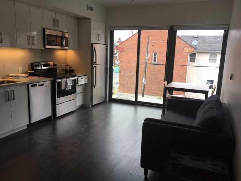 219 University Avenue - Photo 2 of 9