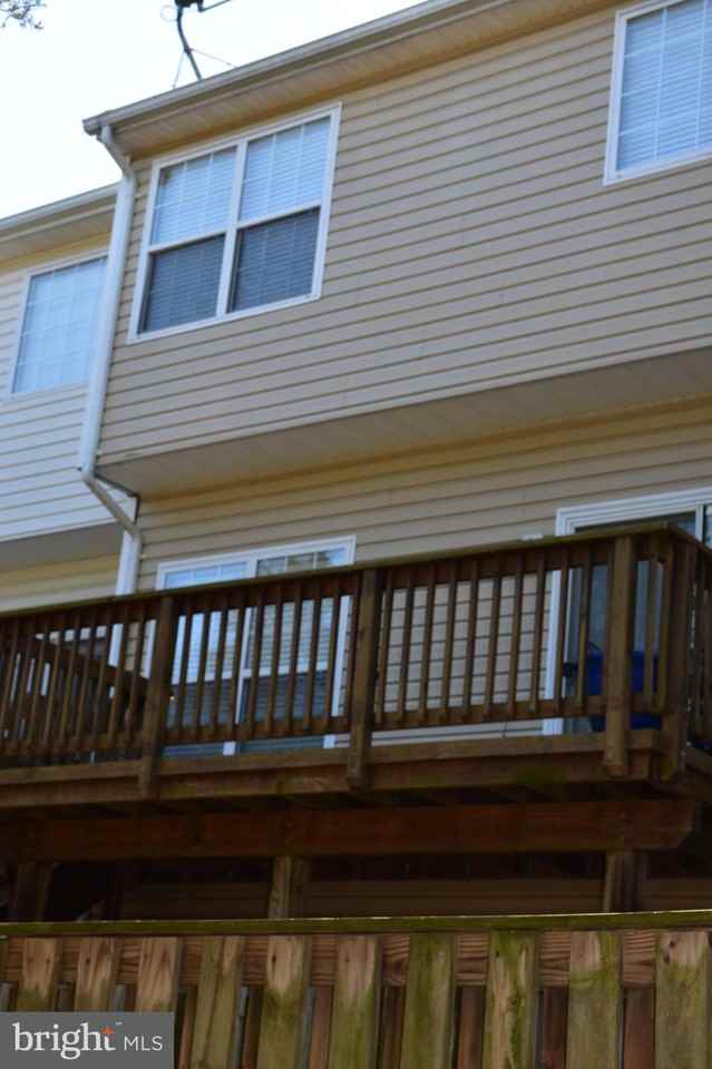 6195 Newton Ln - Photo 2 of 26