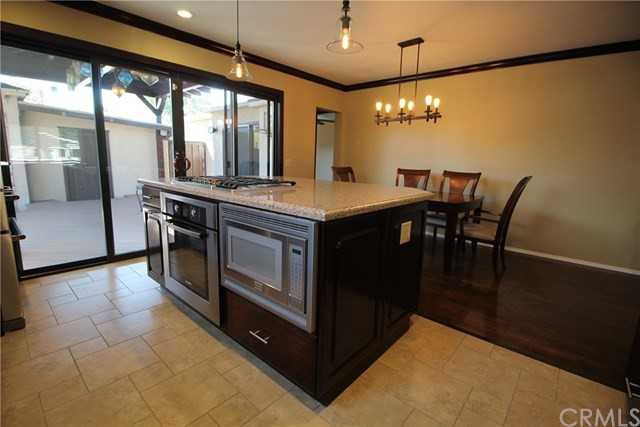 2291 Ximeno Ave - Photo 2 of 17