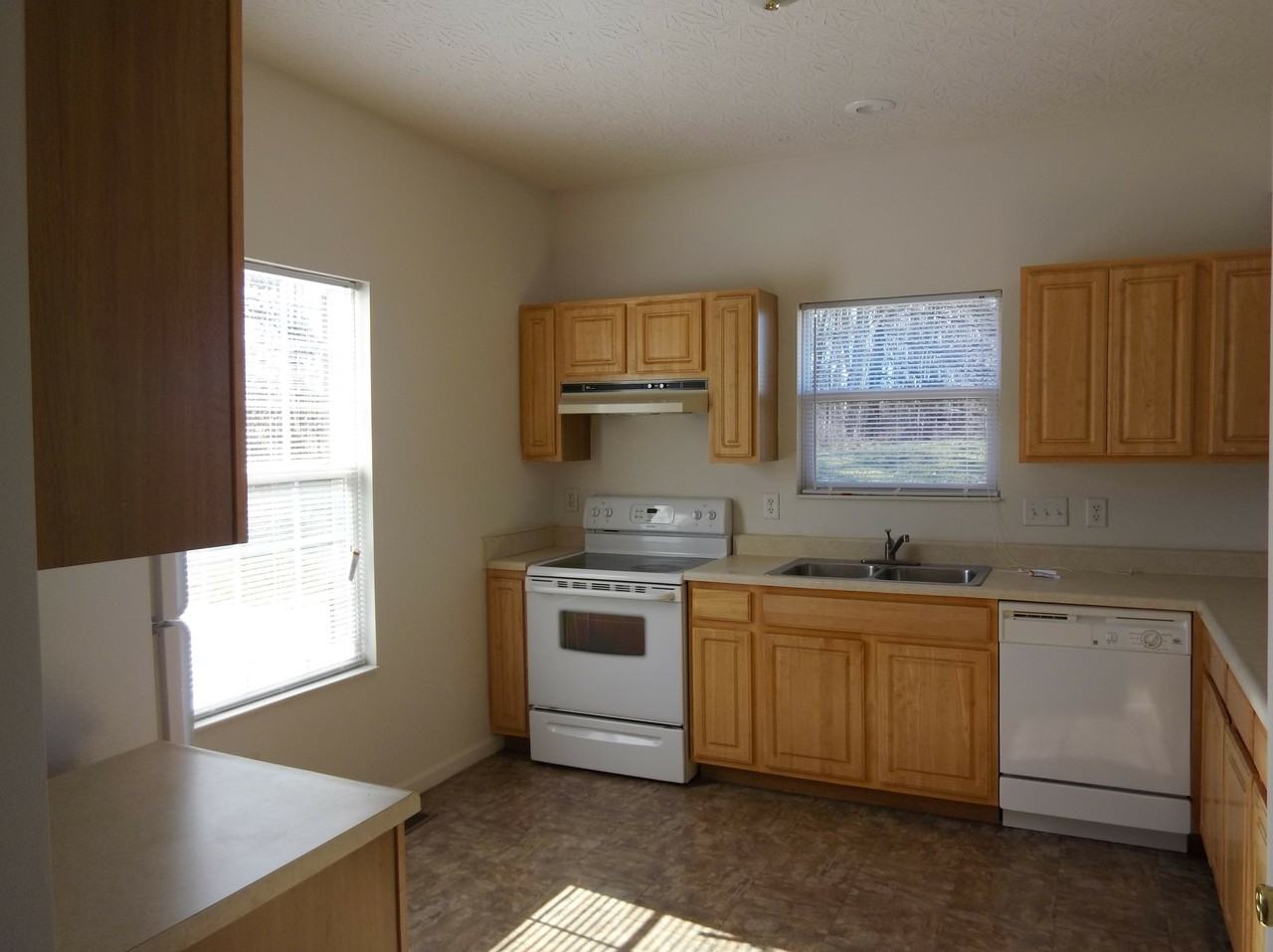 1434 Athens Drive - Photo 4 of 7