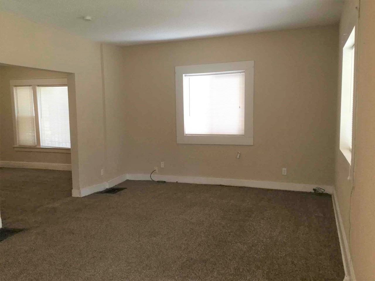 3016 E 32 St - Photo 2 of 17