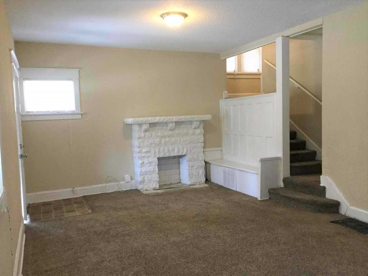 3016 E 32 St - Photo 3 of 17