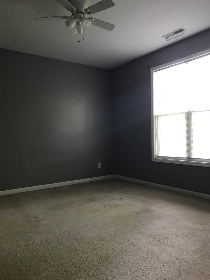 112 Court Yard Lane - Photo 5 of 17