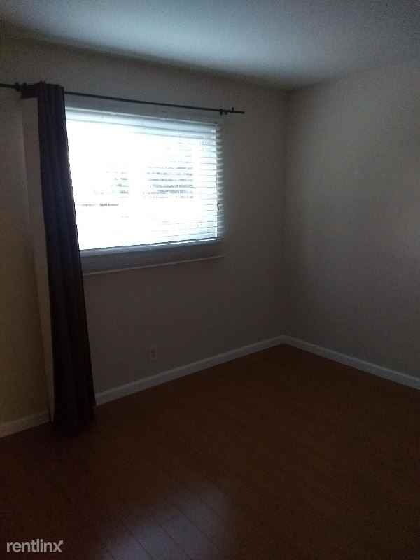 2944 Postwood Dr - Photo 3 of 11