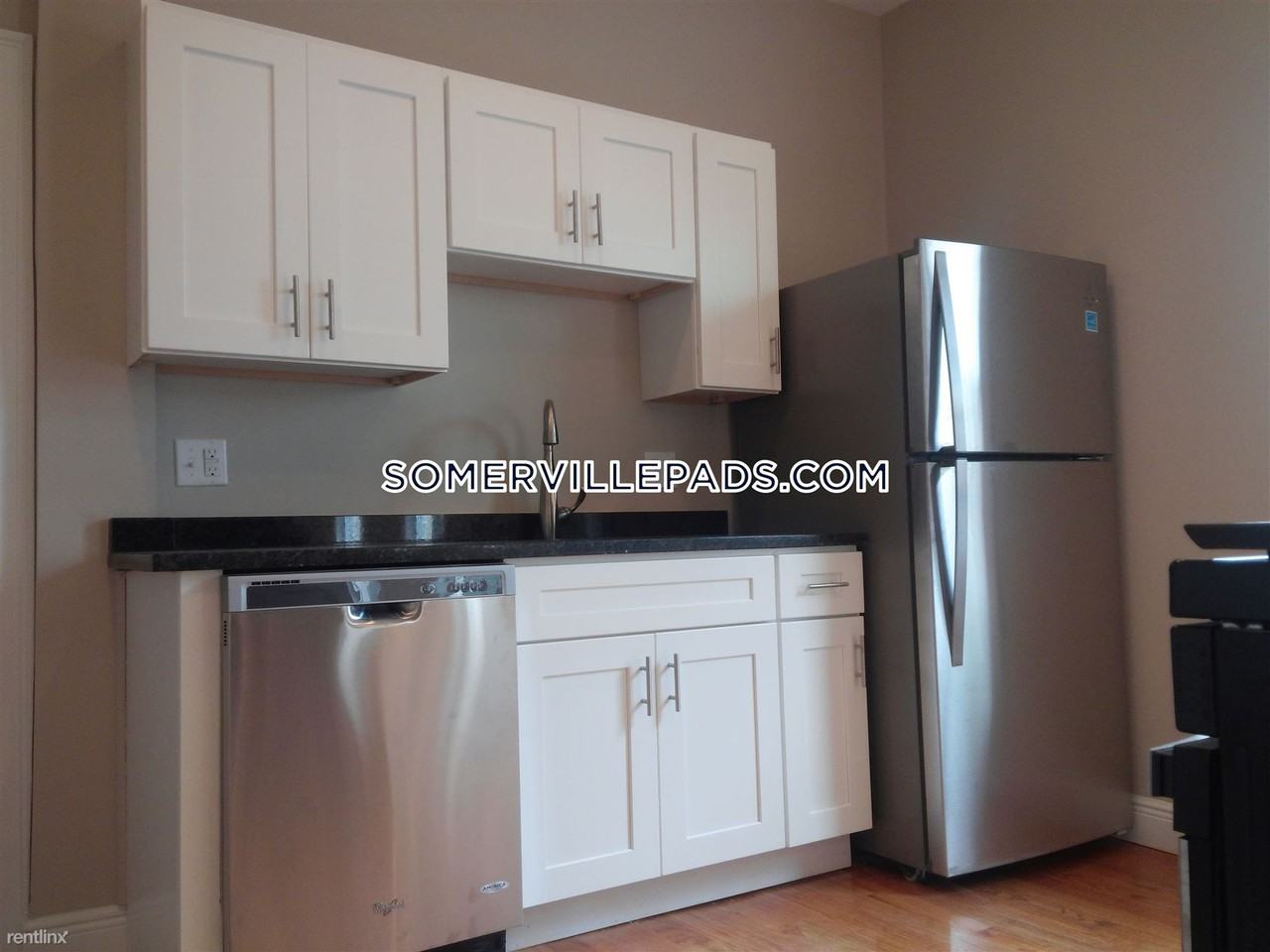 171 Walnut St - Photo 3 of 8