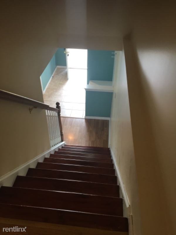 3596 Hawthorne St - Photo 3 of 21