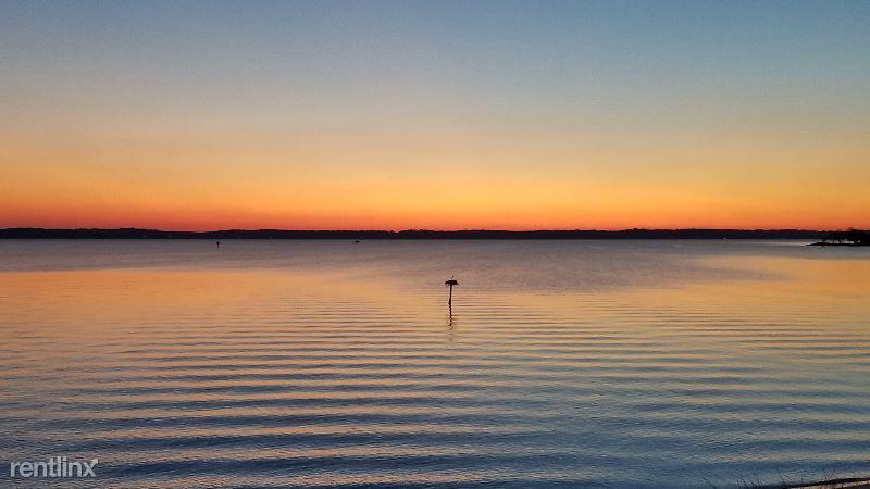 566 Riverside Dr - Photo 3 of 13