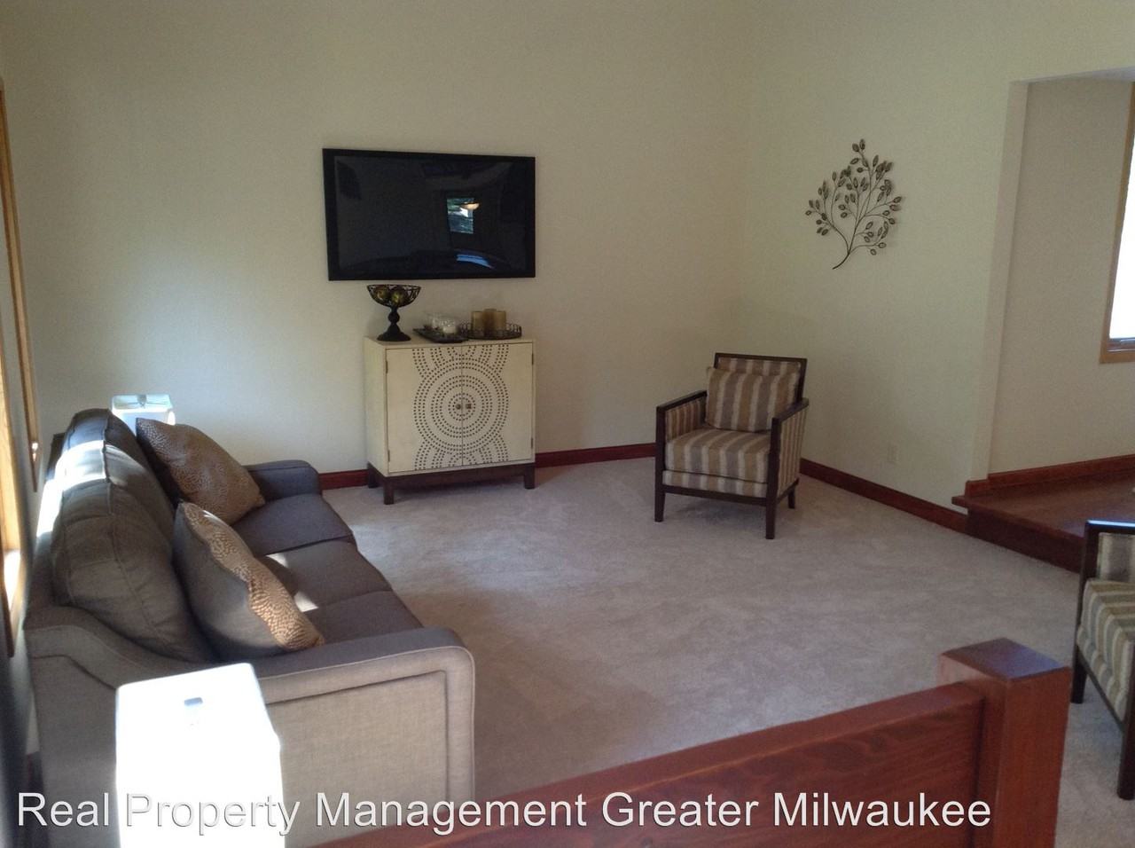 2710 Lancaster Dr - Photo 3 of 30