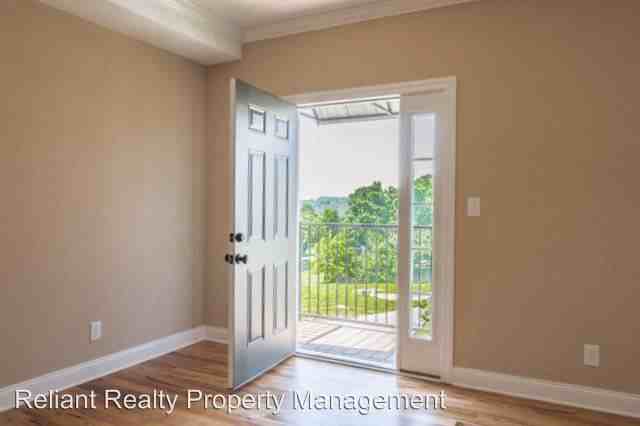 121 Bogard Ln - Photo 3 of 17