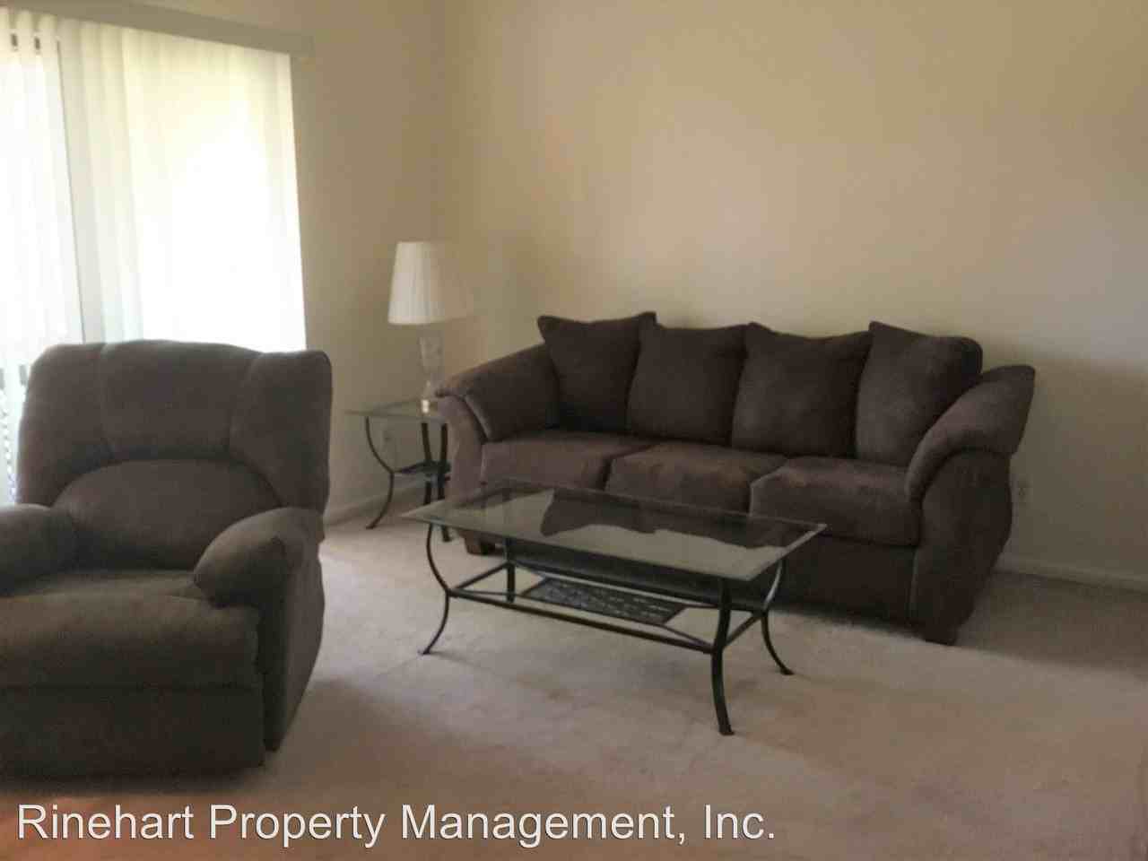 1448 Riverwood Ct - Photo 3 of 6