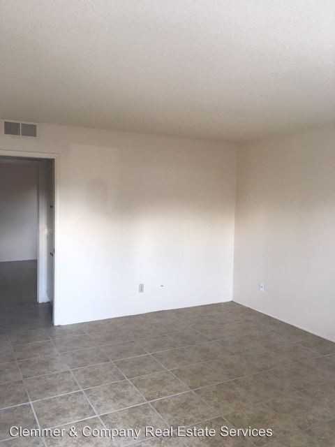 3100 Edmonton St - Photo 3 of 7