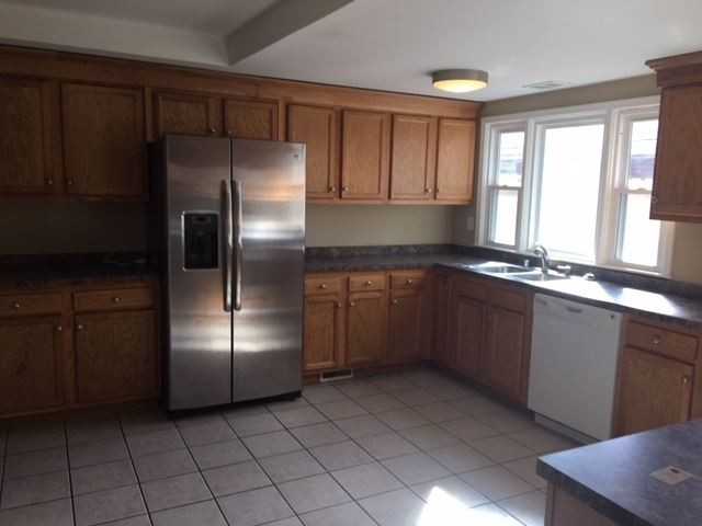 3120 Rosedale Blvd - Photo 2 of 12