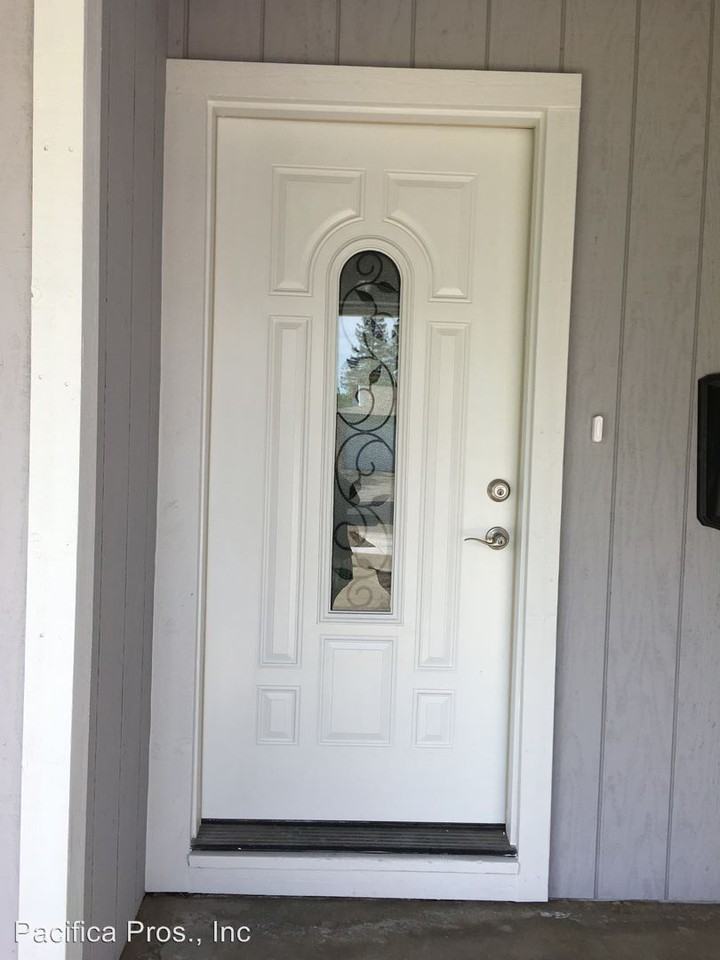 2446 El Lujo Way - Photo 2 of 17