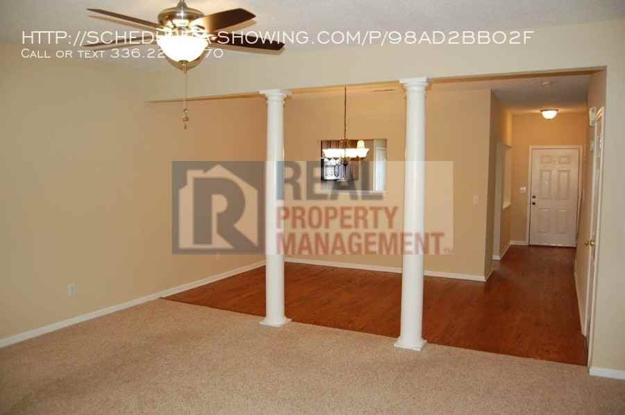 1506 Chelsea Square - Photo 2 of 15