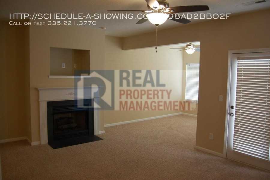1506 Chelsea Square - Photo 3 of 15