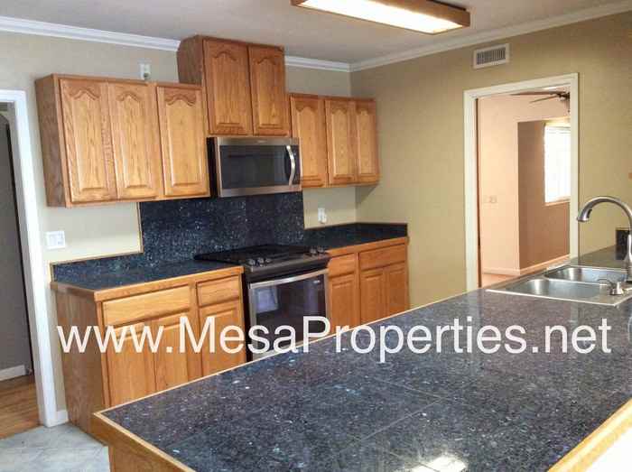 2957 Peyton Rd - Photo 2 of 20