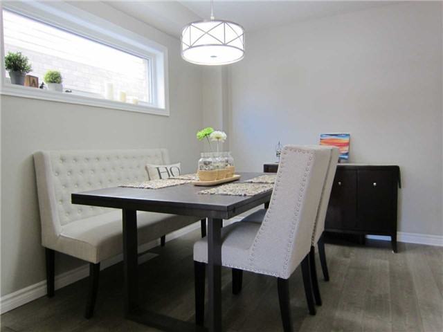 144 Kemp Cres - Photo 3 of 18