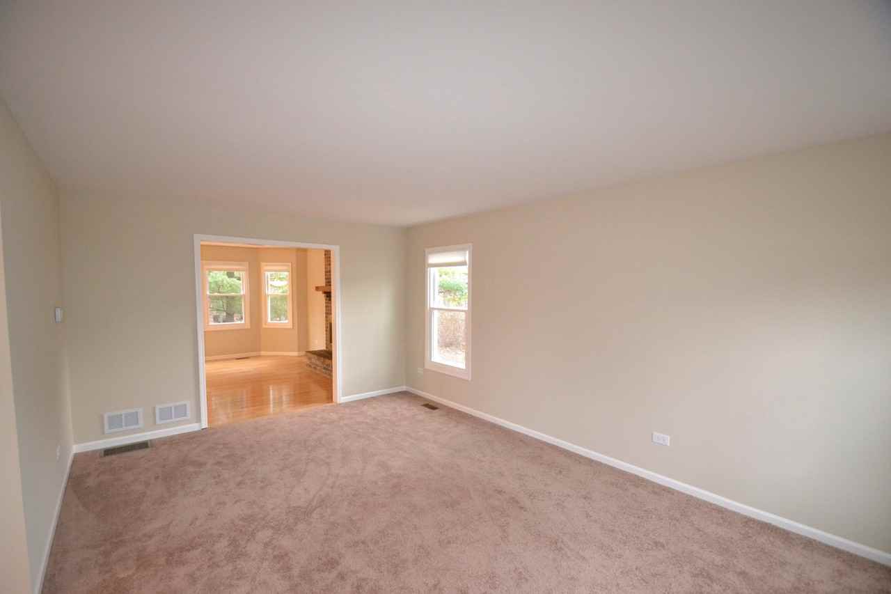 5480 Barnwood Ct - Photo 2 of 10