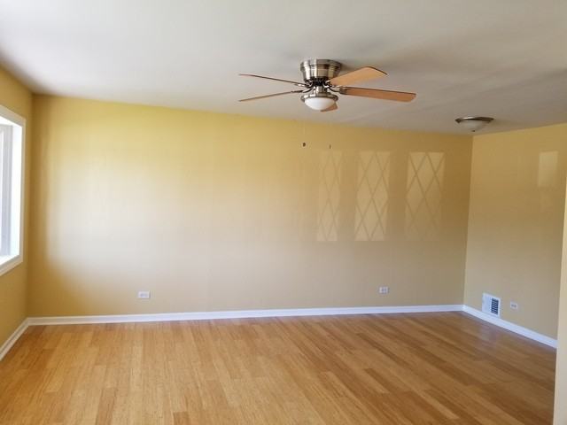 546 Landmeier Rd #546 - Photo 3 of 43