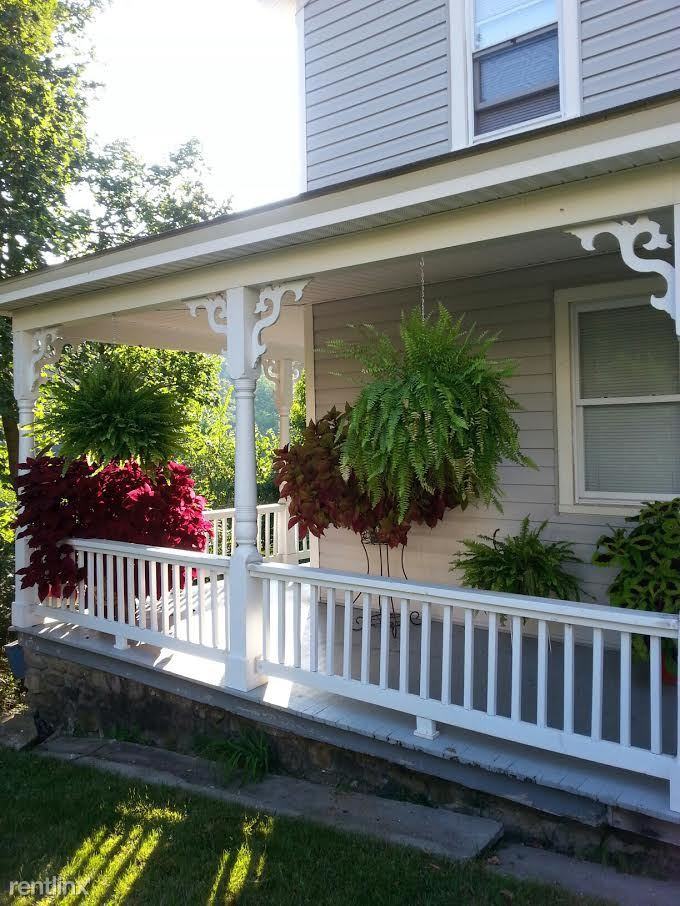 92 Hillside Ave - Photo 3 of 15