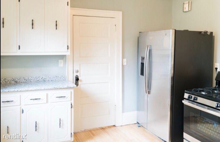 4054 Pillsbury Ave S - Photo 3 of 9