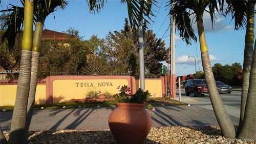 10857 NW 7th St - Photo 2 of 8