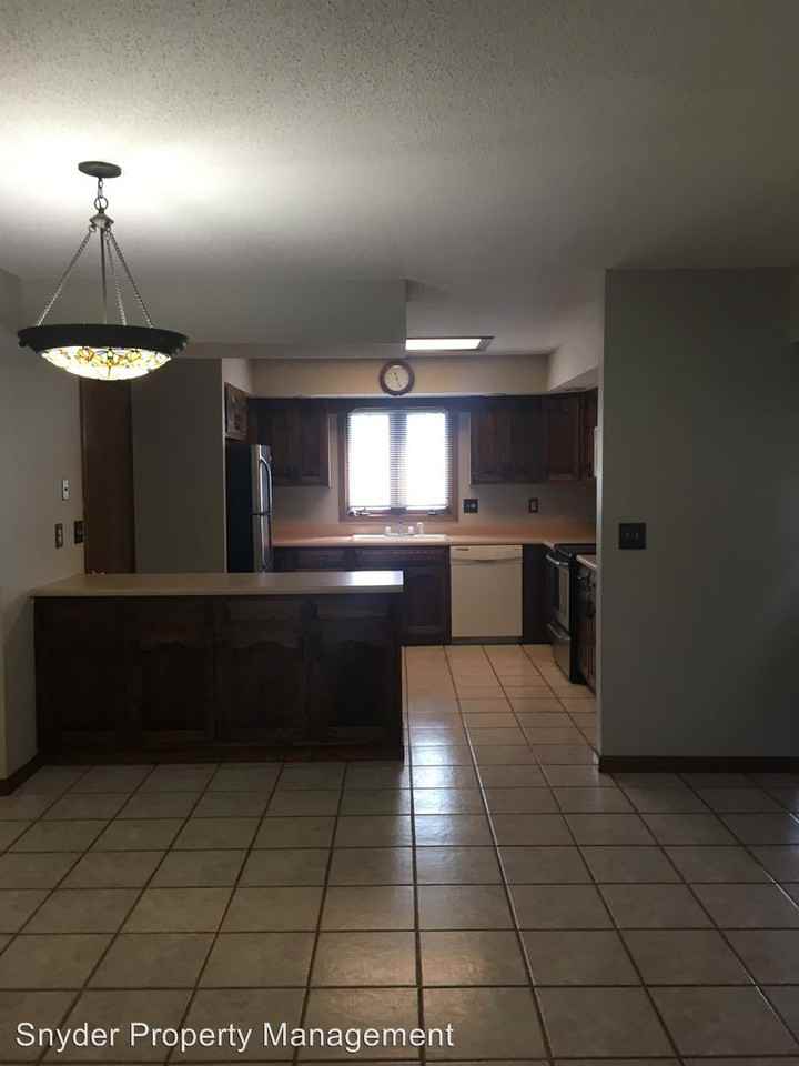 1507 Harrington Dr - Photo 2 of 11