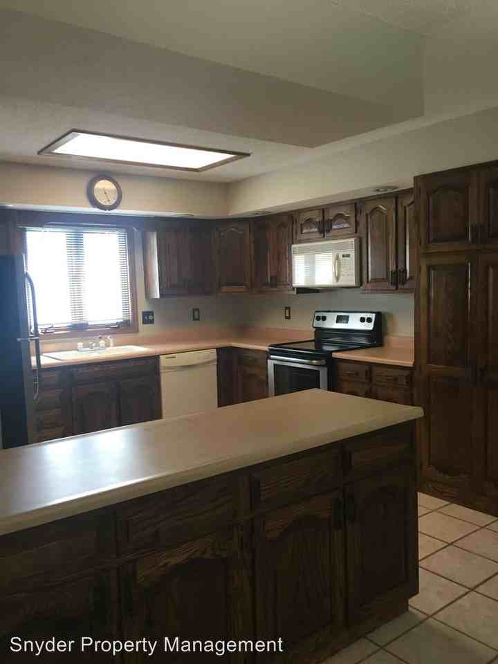 1507 Harrington Dr - Photo 3 of 11