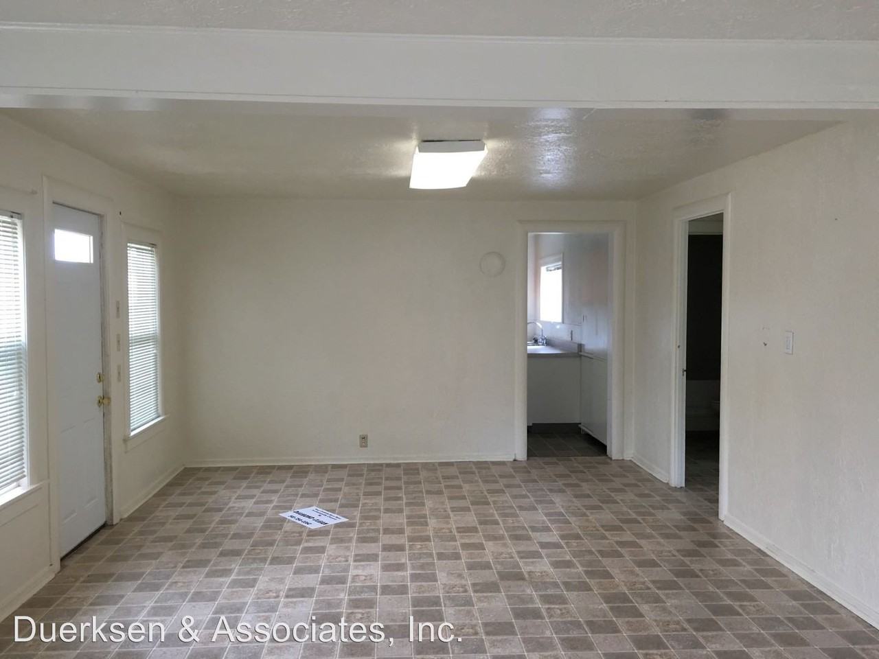 774 Commercial St - Photo 3 of 8