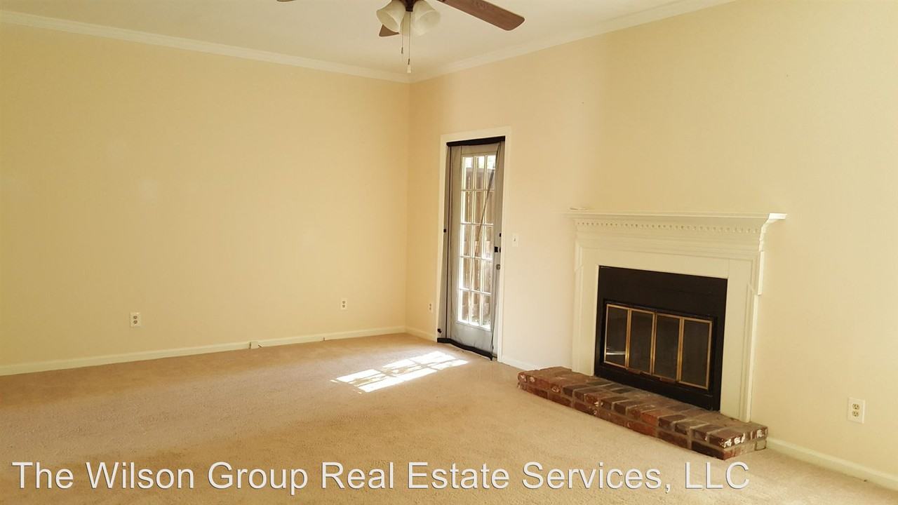 419 Woodsman Ct - Photo 2 of 22