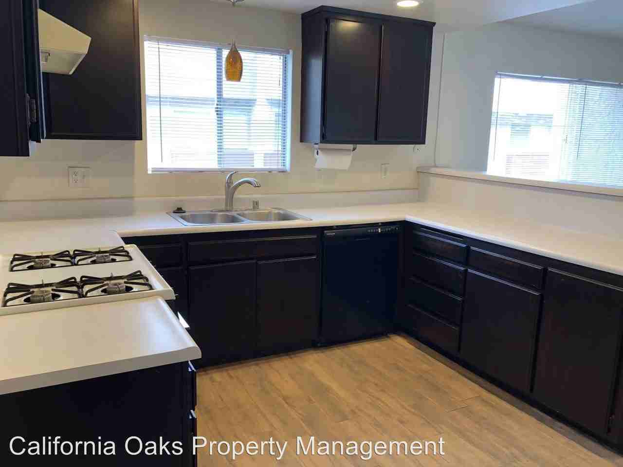 735 County Square Dr #35 - Photo 3 of 27