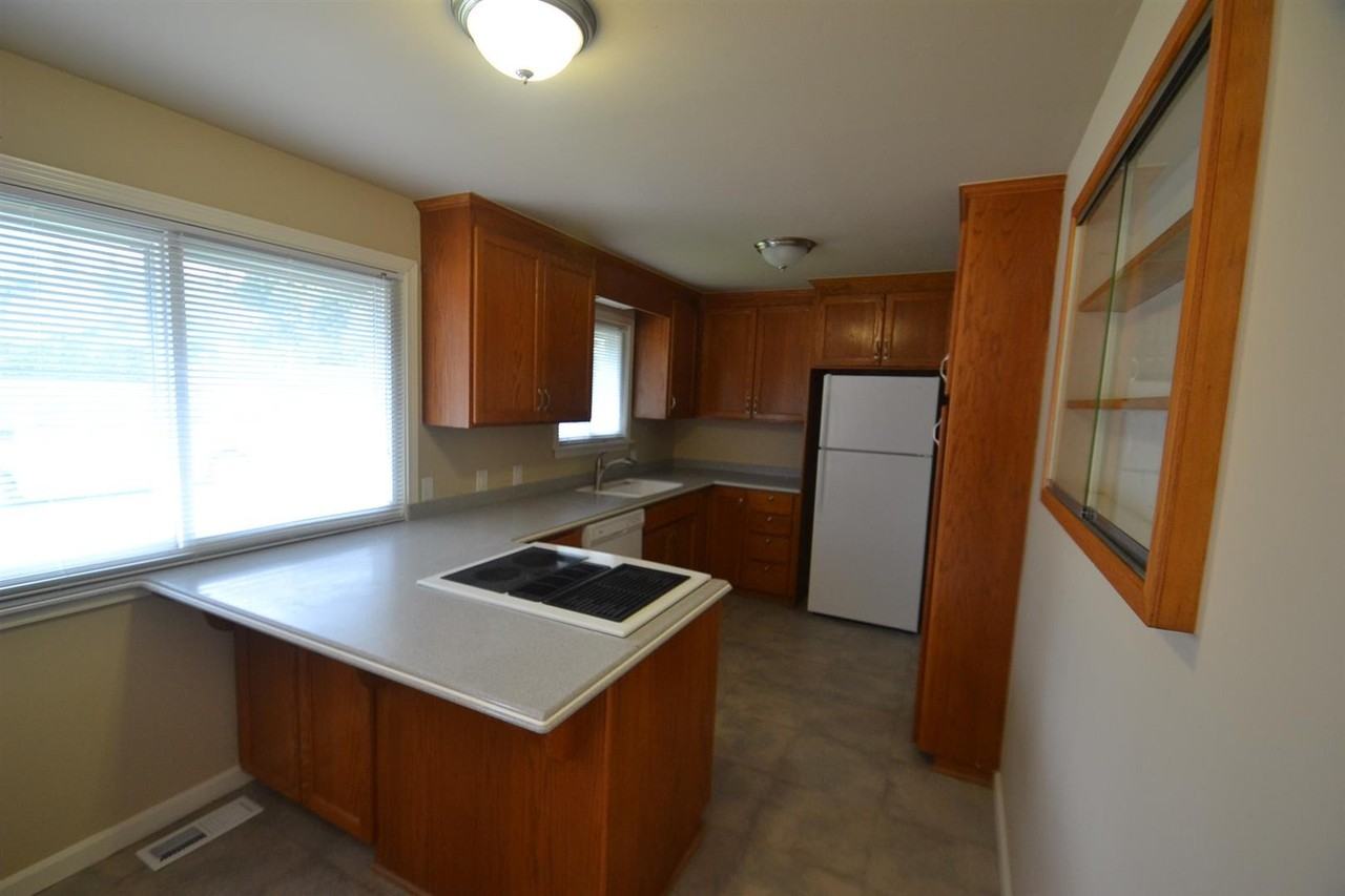 23261 25th Ave S - Photo 3 of 15