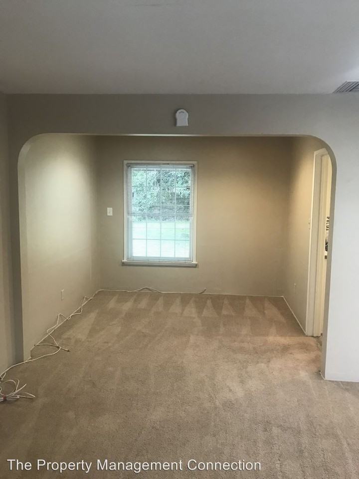 2033 Ocana Ave - Photo 2 of 18