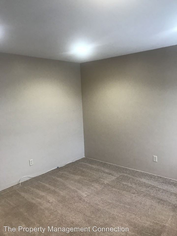 2033 Ocana Ave - Photo 3 of 18