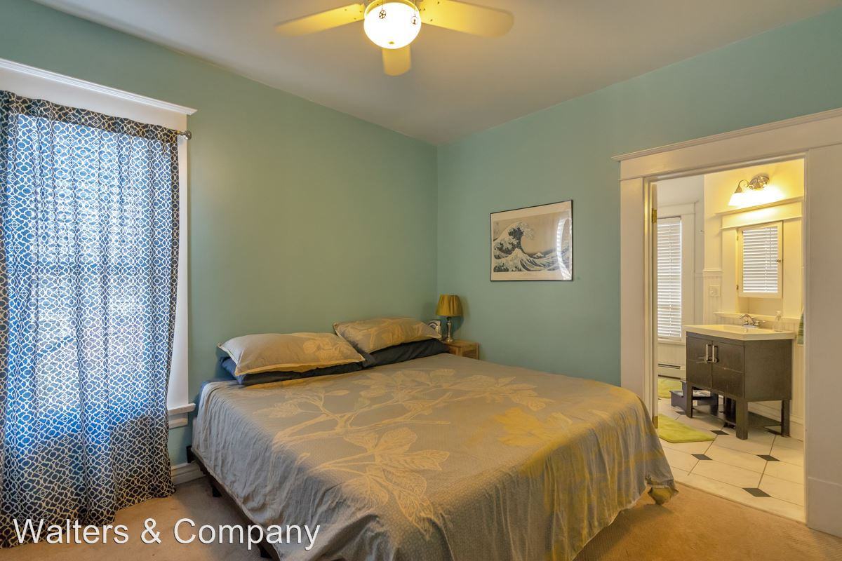 236 S Sherman St - Photo 3 of 15