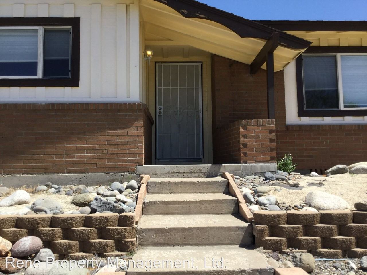 1990 Plumas St - Photo 2 of 22