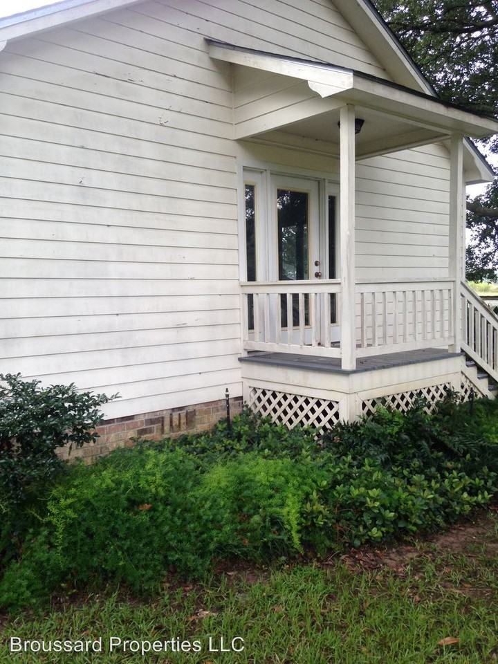 153 Nezat Rd - Photo 3 of 11