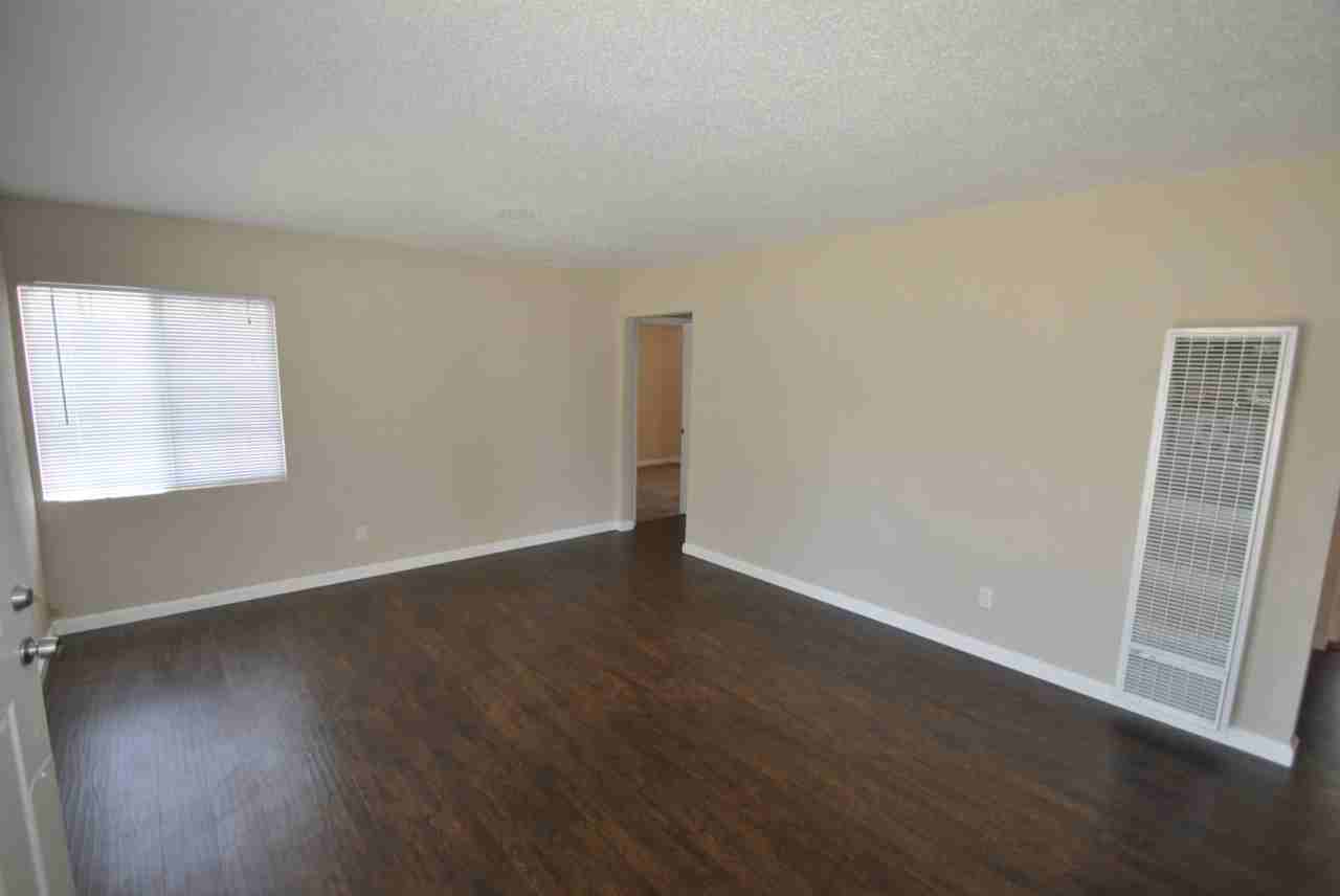 2057 S Felberg Ave - Photo 3 of 7