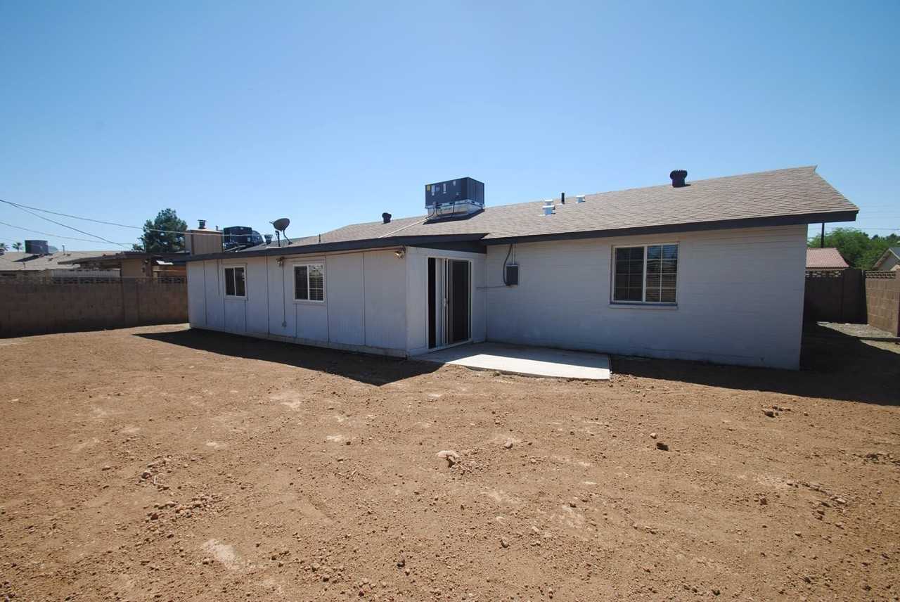 7615 N 42nd Ln - Photo 2 of 16