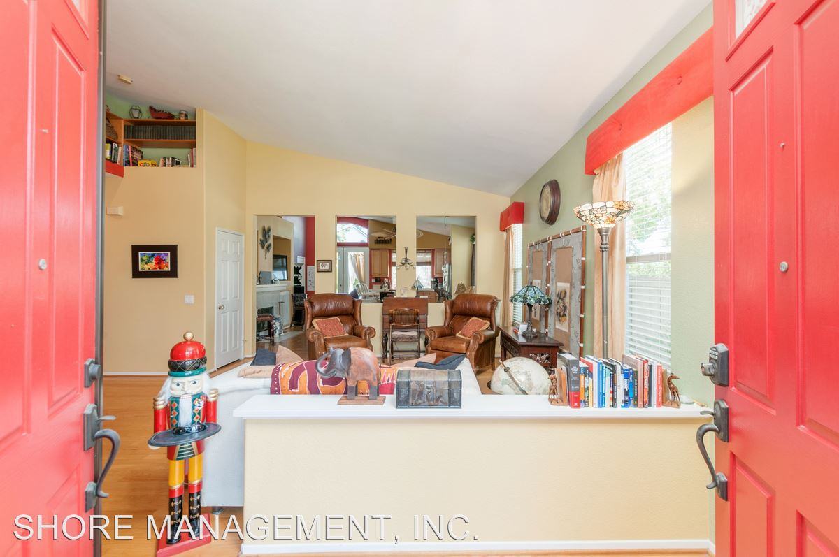 10938 Jasmine Crest Ln - Photo 3 of 26
