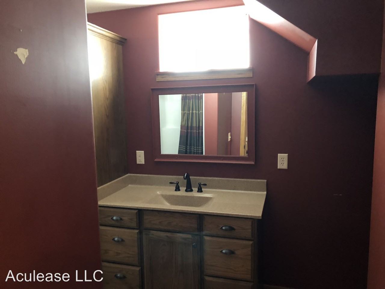 513 S Randall Ave - Photo 3 of 4