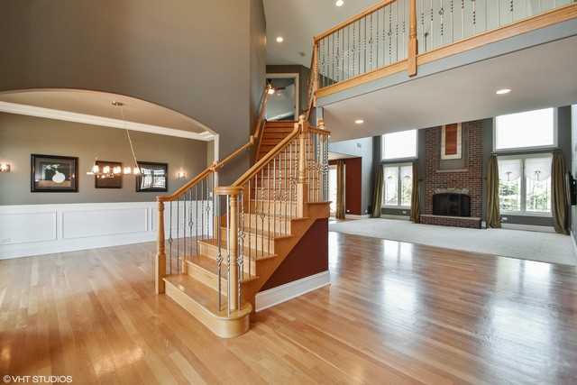 22017 Mary Dr - Photo 2 of 11