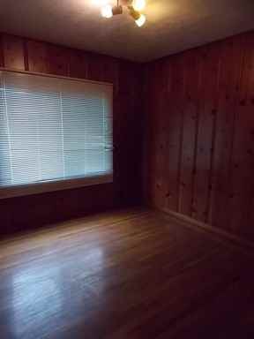 5468 Holland St - Photo 2 of 16