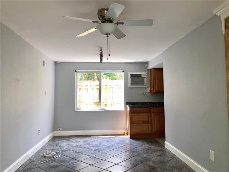 21 SE 11th Ave - Photo 2 of 10