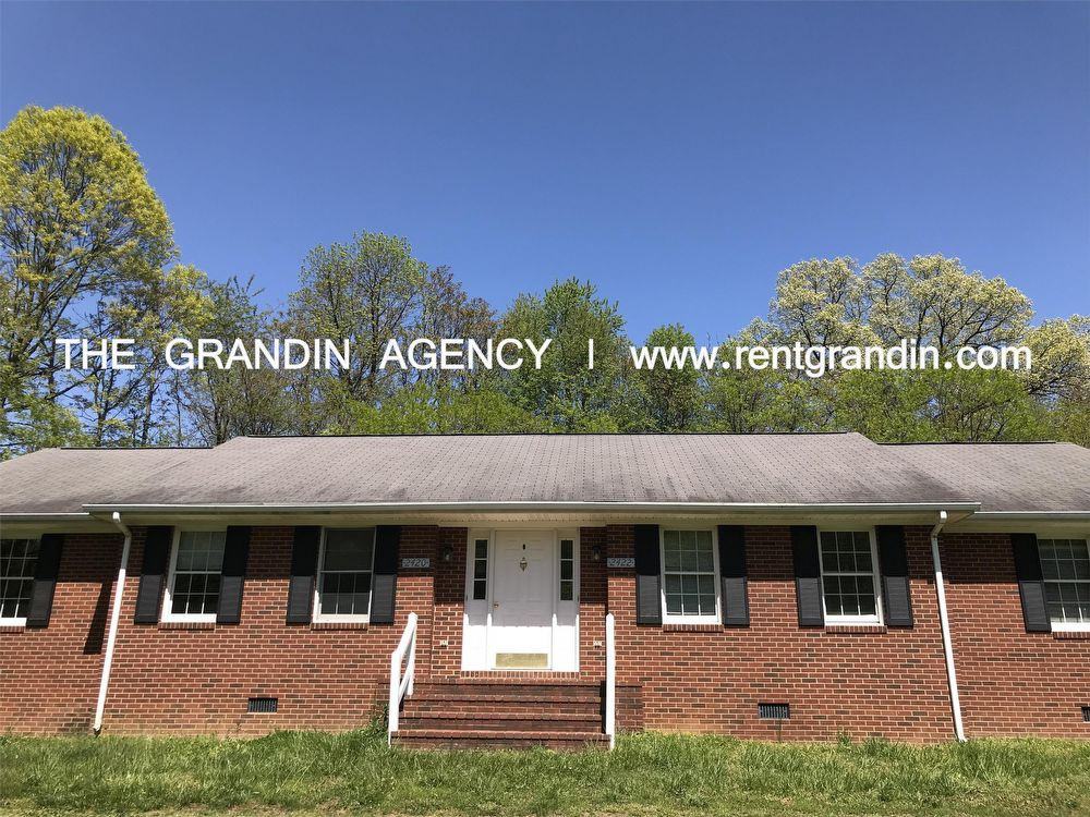 2422 Mt Pleasant Blvd SE - Photo 2 of 19