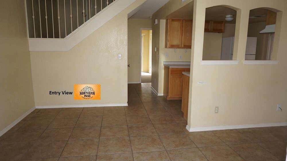 11020 Aqua Ct - Photo 2 of 13