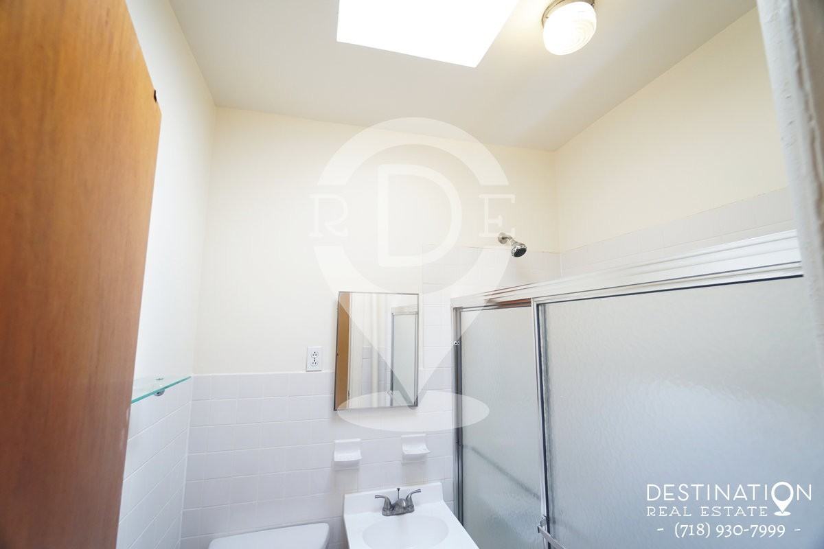 6808 11th Ave - Photo 3 of 12